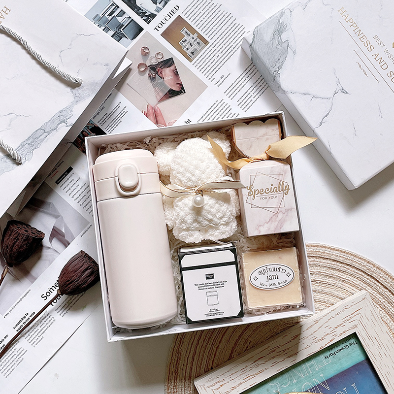 商務禮品定制 刻字公司年會與員工福利的實用解決方案